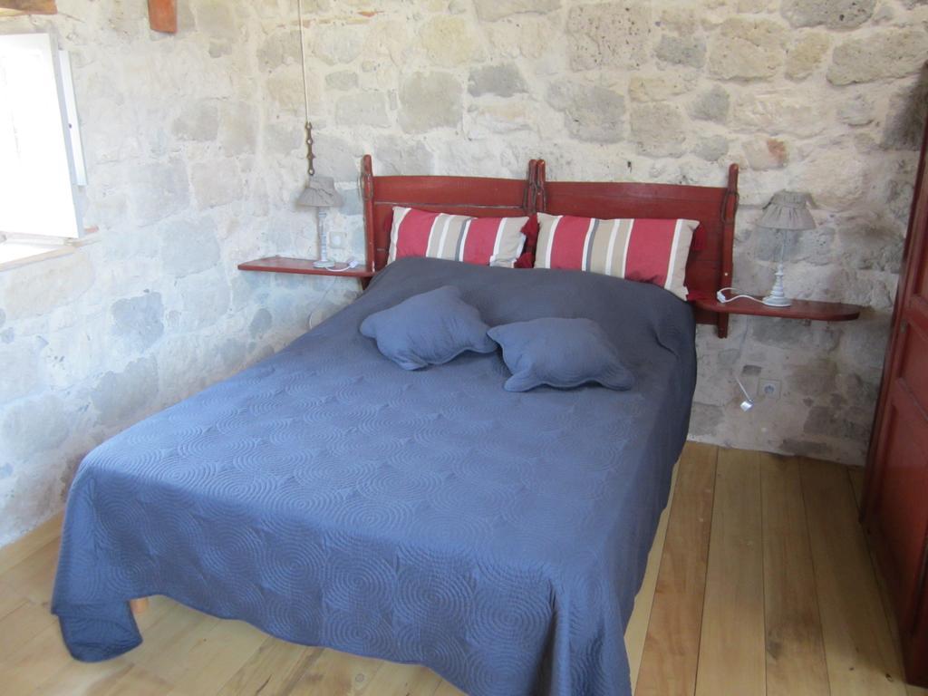 Chambre D'Hotes La Tour De Brazalem Nérac Rom bilde